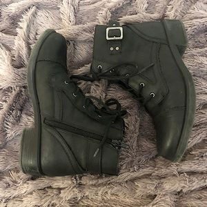 Madden Girl Black 1 1/2 in. Heeled Combat Boot Sz 8.5